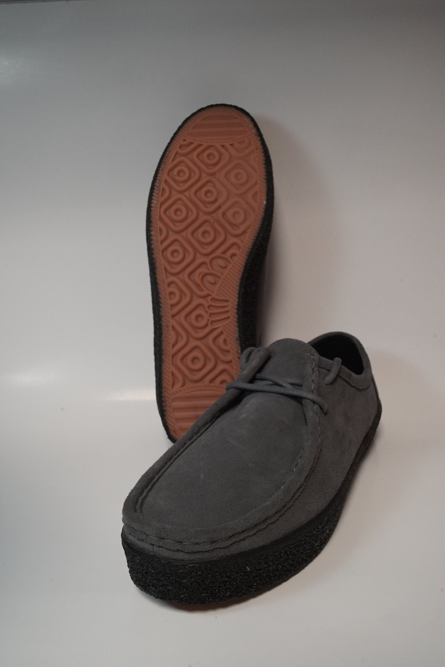 VM006 Moc (Gray/Black)
Last Resort