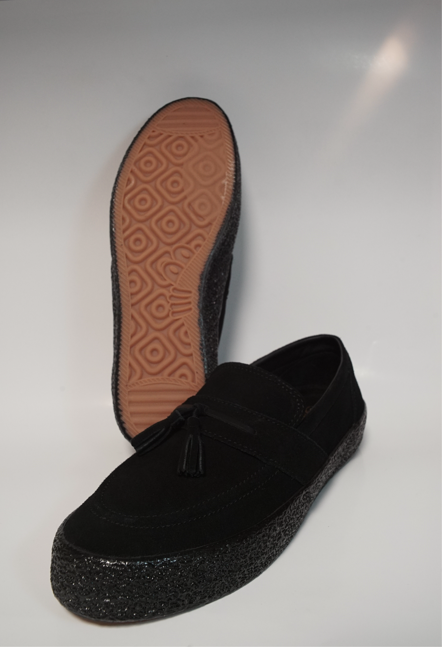 VM005 Loafer (Black/Black)
Last Resort